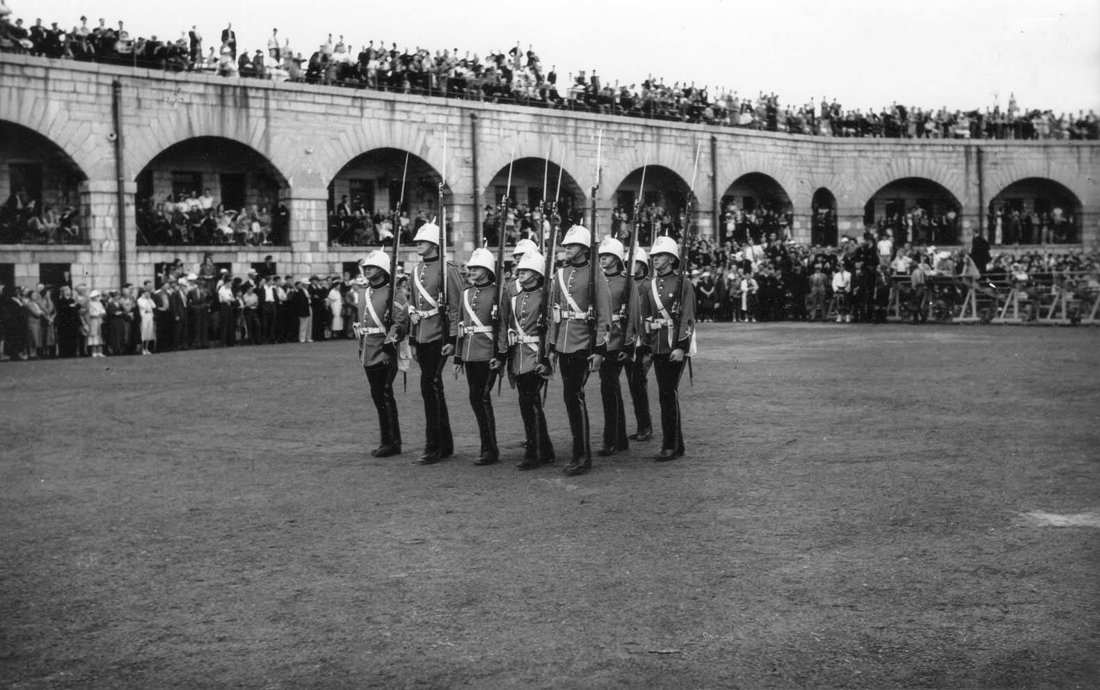 Soldats en rang à Fort Henry